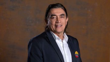 Gustavo Bolívar    «Reconozco el triunfo de Carlos Fernando Galán y por el bien de Bogotá, le deseo mucha suerte en su gestión. A mis 570.000 votantes y a mi […]