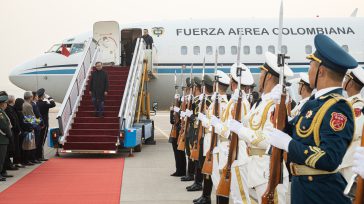 Gustavo Petro Urrego en la China Gustavo Álvarez Gardeazábal El Porce En la medida en que se acerca el domingo de elecciones abundan enfrentamientos parroquiales pero, curiosamente, son muy pocos los […]