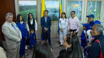 Jorge Rey, gobernador de Cundinamarca se reunió con un grupo de jóvenes apasionados por la astronomía, entre ellos, con Johana Estefanía Ramírez, quien se prepara para viajar a la luna. […]