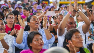La sonrisa de un pueblo El presidente Gustavo Petro Urrego anunció una «reforma agraria feminista» en la región bananera de Urabá, que cobija principalmente a los departamentos de Antioquia y […]