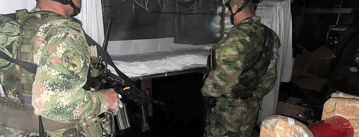 La ofensiva del Gobierno colombiano contra el narcotráfico    La Brigada Contra el Narcotráfico N.°1, del Comando Contra el Narcotráfico y Amenazas Transnacionales, CONAT del Ejército Nacional y la Fuerza […]