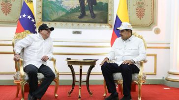 Los presidentes de Colombia, Gustavo Petro Urrego y de Venezuela Nicolás Maduro en Caracas.   En el encuentro bilateral se abordarán temas de cooperación diplomática, proyectos de energía, petróleo, seguridad […]