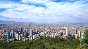 Bogotá Distrito Capital. Bernardo Ordóñez Sánchez El Plan de Desarrollo Distrital de Bogotá «Bogotá Camina Segura». Tiene una  visión para el 2027: Bogotá será la ciudad del bien-estar. Dicho plan […]