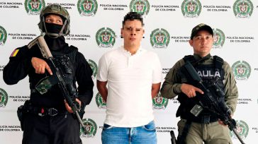 Policía Nacional capturó a alias ‘El Salomón’, máximo cabecilla del ‘Tren de Aragua’ en Bogotá y Soacha. Salomón Fernández Torres es responsable de los delitos de tráfico  de estupefacientes, homicidios, […]