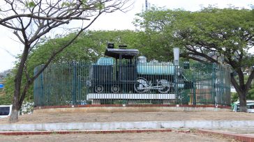 Monumento al ferrocarril de Cúcuta.      Gerney Ríos González  En otra dimensión regional, el intento inicial de mejorar la comunicación de Cúcuta con el mar se llevó a cabo […]