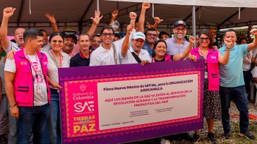 SAE entrega cinco fincas a 300 campesinos en Córdoba para impulsar la economía popular       La Sociedad de Activos Especiales (SAE) entregó  cinco fincas, 1.378 hectáreas en total, […]