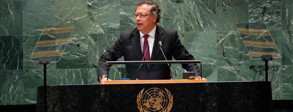 Gustavo Petro presidente de Colombia en la ONU  Mi hija Antonella Petro me acaba de mandar un párrafo con el que ella quiere que empiece mi discurso, así que con […]