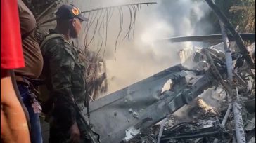 Restos del helicóptero de la Fuerza Aérea Colombiana (FAC) se estrelló cuando hacía una misión humanitaria en el departamento del Vichada.       Un helicóptero de la Fuerza Aérea […]