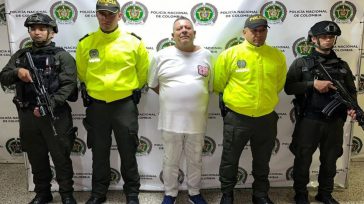 Capturado el ‘padrino’ de la mafia italiana en Medellín, Alias ‘Ermes’ es uno de los narcotraficantes más buscados.     La Fuerza Pública colombiana propinó en los últimos días tres […]