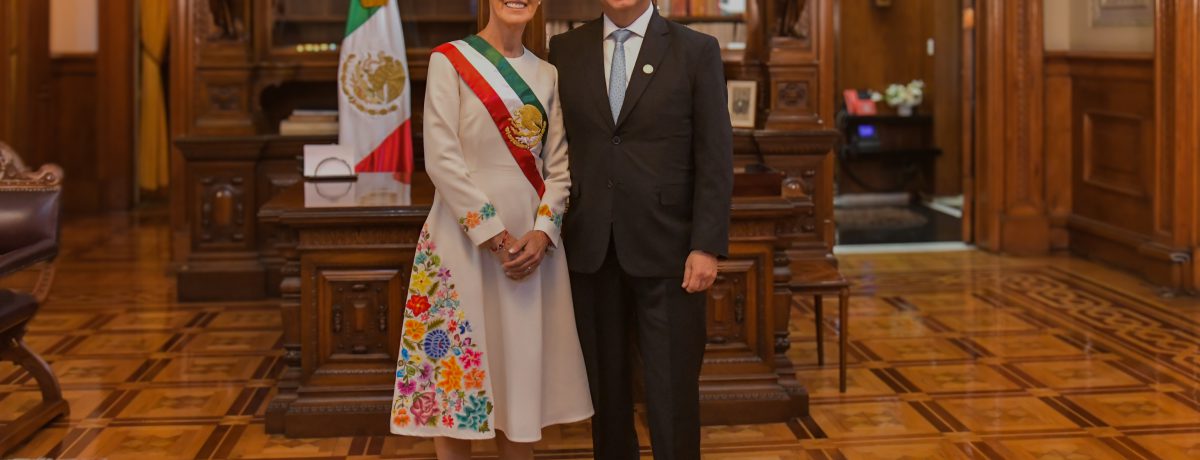 El presidente de Colombia Gustavo Petro protagonizó un efusivo abrazo con la nueva mandataria de México, Claudia Sheinbaum, y le deseó éxitos en su periodo constitucional, que es sin duda […]