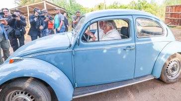 Mujica prefirió  conservar su viejo «escarabajo» en lugar de usar el vehículo presidencial. Un jeque árabe  ofreció compra por el vehículo y su propietario dijo que no.  &nbsp; &nbsp; &nbsp; [&hellip;]