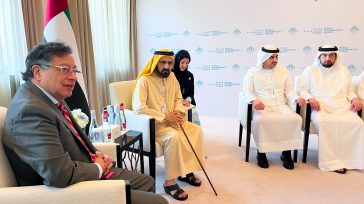Reunión con Vicepresidente y Primer Ministro de Emiratos Árabes Unidos,  El Jeque Mohammed Bin Rashid Al Maktoum. &nbsp; &nbsp; Los embajadores de Emiratos Árabes Unidos y de Colombia, Mohamed Alshamisi [&hellip;]