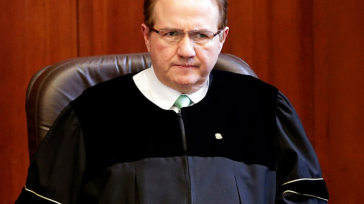 José Leonidas Bustos Martínez, como presidente de la Corte Suprema de Justicia. &nbsp; &nbsp; &nbsp; Hoy empezará la audiencia de juicio contra el expresidente de la Corte Suprema de Justicia, Leonidas [&hellip;]