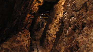 Lo que si siguen existiendo son las leyes prohibitivas para la explotación aurífera.   Gustavo Álvarez Gardeazábal El Porce Mi abuelo Pablo Alvarez Maya era un minero de las orillas […]