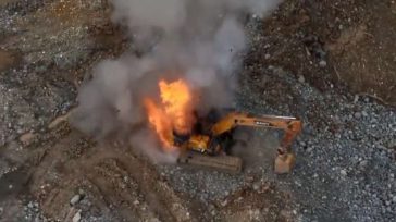 Maquinaria en la minería ilegal destruida por la fuerza pública.  Por instrucciones del gobierno nacional definió las acciones para garantizar los derechos fundamentales de los habitantes y contrarrestar el accionar [&hellip;]