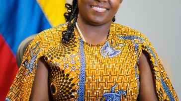 El país tiene más opciones de salvarse con la  muy primaria Francia,  ejerciendo la presidencia, que dejando a Petro gobernar el resto del período.     Gustavo Álvarez Gardeazábal El […]