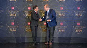 El presidente de los colombianos, Gustavo Petro Urrego,entregó la distinción al Presidente de Nutresa, Jaime Gilinski,como Empresario del Año 2024. En el acto estuvieron presentes el expresidente Iván Duque y [&hellip;]