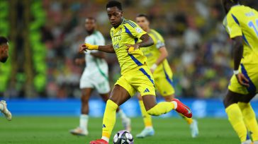 Es un goleador que ha marcado goles en la Premier League y la Champions League. Algunos lo llaman el nuevo Balotelli. Su  traspaso al Al-Nassr se cerró en 77 millones [&hellip;]