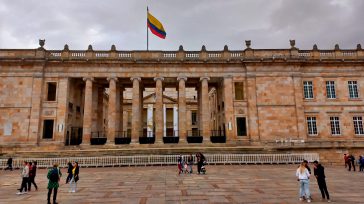 Congreso de Colombia  El presidente Gustavo Petro intensificó sus críticas hacia el Congreso de la República, señalando la falta de progreso en las reformas propuestas por su Gobierno, incluyendo la [&hellip;]