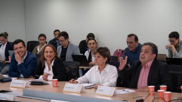 OCAD-Paz El Gobierno nacional, a través del OCAD-Paz, anunció la asignación de 2.3 billones de pesos destinados a financiar proyectos de inversión en los 170 municipios más afectados por la [&hellip;]