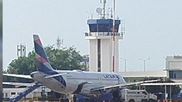 La delincuencia llegó hasta el  avión que iba a transportar una millonaria suma de dinero en efectivo. &nbsp; &nbsp; &nbsp; Un audaz asalto a mano armada sacudió el Aeropuerto Almirante [&hellip;]