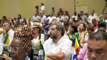 Petro atribuye la baja en pobreza multidimensional al aumento de recursos a municipios y al crecimiento agrícola e industrial por menor extracción de hidrocarburos. Este modelo impulsa la creación de [&hellip;]