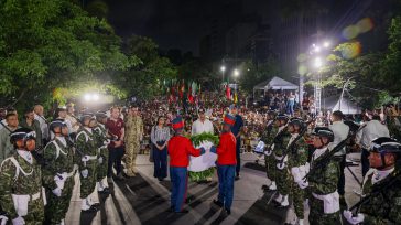 La campaña por la Consulta Popular, que busca exigir derechos laborales y de salud para los colombianos, dio inicio anoche en Barranquilla con un homenaje al Libertador Simón Bolívar. El [&hellip;]