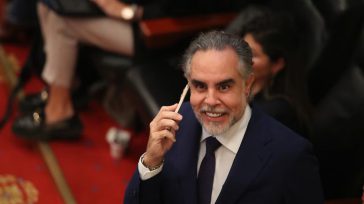 Armando Benedetti, el ‘ministro del Interior sin filtro’ Efraín Cepeda, el ‘presidente del Congreso con piel de porcelana’ &nbsp; Armando Benedetti, el ‘ministro del Interior sin filtro’, respondió a la [&hellip;]