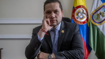 Andrés Calle, expresidente de la Cámara de Representantes  &nbsp; &nbsp; En un giro trascendental para la investigación del escándalo de corrupción en la Unidad Nacional para la Gestión del Riesgo [&hellip;]