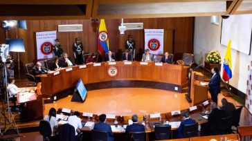 Corte Constitucional Detiene Investigación a Petro: El CNE no podrá continuar su investigación sobre la financiación de la campaña presidencial de Gustavo Petro.  La medida cautelar se mantendrá vigente hasta [&hellip;]