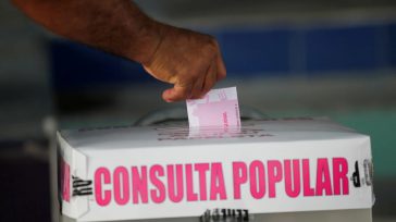 Petro reiteró su intención de «ejercer mi derecho constitucional y legal a presentar la consulta popular al Senado, para que se garantice una votación limpia» &nbsp; &nbsp; Tras el revés [&hellip;]