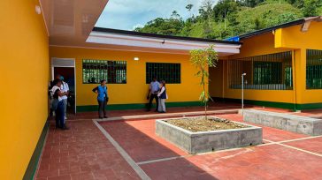 La construcción de dos aulas nuevas, salas para docentes con baño, una unidad sanitaria completa (para todos, incluyendo personas con movilidad reducida), áreas de juego, una placa deportiva multifuncional. La [&hellip;]