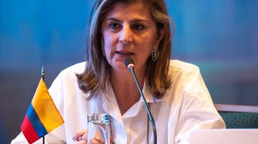 Laura Gil Savastano, Secretaria General Adjunta de la Organización de Estados Americanos (OEA) para el período 2025-2030.  En un hito trascendental para la diplomacia colombiana y latinoamericana, la embajadora Laura [&hellip;]
