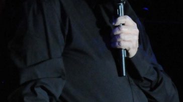 Raphael &nbsp; &nbsp; ¡Raphael Regresa con Fuerza Indomable!: «No Me Voy a Ir Nunca» Tras Superar Accidente Cerebrovascular y Linfoma Cuatro meses después de un susto de salud que encendió [&hellip;]