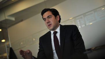 Rodrigo Lara Restrepo declaró ayer en el juicio contra el expresidente Álvaro Uribe Vélez     Rafael Camargo  El exsenador Rodrigo Lara Restrepo declaró ayer en el juicio contra el […]