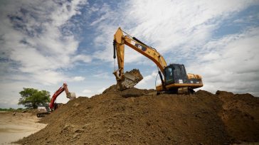 La ampliación del canal de La Esperanza, que se prevé finalizar en cinco meses, permitirá un aumento del caudal entre 20% y 40%, desviando así el flujo de agua del [&hellip;]