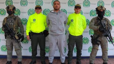 En un operativo en Medellín ha desmantelado una red de los denominados «narcoempresarios invisibles», individuos que, operando bajo la fachada de negocios legítimos, presuntamente lavaban activos provenientes del narcotráfico.  La [&hellip;]
