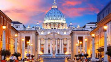 En El Vaticano, toda gira alrededor del Cónclave,que elegirá nuevo Papa.  &nbsp; El cónclave para elegir al nuevo Papa ha comenzado, sumiendo al Vaticano en un ambiente de oración y [&hellip;]