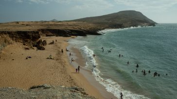 El Cabo de la Vela es un cabo o promontorio desértico en La Guajira, Colombia, que se extiende hacia el mar Caribe, conocido por su belleza natural, sus playas vírgenes [&hellip;]