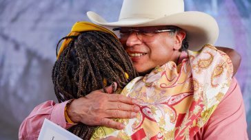 Gustavo Petro Urrego, presidente de Colombia &nbsp; &nbsp; Stella Ramírez Psicóloga social Petro pasará a la historia por ser el presidente más ultrajado de Colombia A Petro no lo critican [&hellip;]