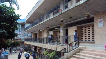 Institución Educativa José Asunción Silva (Medellín, Antioquia), el mejor colegio de Colombia se ubica entre los 50 mejores del mundo. BOGOTÁ, Colombia La excelencia educativa de Colombia brilla una vez [&hellip;]