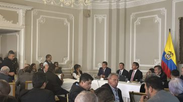 El presidente Petro,el procurador Eljach,el presidente del CNE, Prada,congresistas y precandidatos presidenciales reunidos en la Casa de Nariño acordaron bajar el tono en la polarización de Colombia.  &nbsp; &nbsp; Javier [&hellip;]