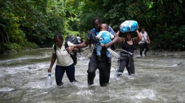 Las autoridades colombianas enfrentan un desafío creciente en el Chocó con el retorno de migrantes, gestionando un flujo humanitario que desborda las capacidades locales. Este fenómeno exige respuestas coordinadas para [&hellip;]
