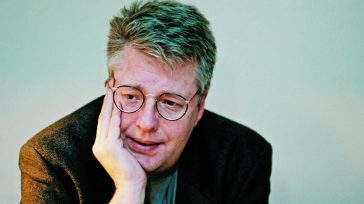 Stieg Larsson     María Angélica Aparicio P. Grandes escritores hacen magia con las palabras para amarrar al lector a sus textos. Montan una trama tan minuciosa y estudiada, que […]