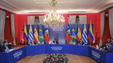La cumbre de alto nivel «Democracia Siempre»,en la Casa de la Moneda, hizo un llamado unánime de sus cinco presidentes participantes a fortalecer la unidad y el multilateralismo frente a [&hellip;]