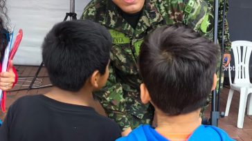 La participación del componente militar en esta iniciativa no solo estrechó los vínculos con la comunidad local, sino que también reafirmó el compromiso de la institución con el desarrollo humano […]