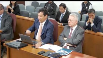 Álvaro Uribe clama directamente a la jueza que lo absuelva, en un  ejercicio de su defensa material. El expresidente pide piedad y justicia. &nbsp; &nbsp; Rafael Camargo Vásquez Bogotá D.C.  [&hellip;]