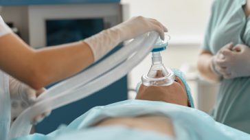 La anestesia es un conjunto de técnicas utilizadas para bloquear la sensación de dolor y otras sensaciones durante un procedimiento médico.     Salud La anestesia es un aspecto crucial […]