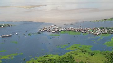 Un espectáculo natural en Perú donde el río Nanay, con sus aguas de color oscuro, se une al majestuoso río Amazonas. Esta confluencia crea un contraste fascinante y un fenómeno [&hellip;]