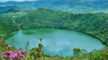 La Laguna de Guatavita es un lago sagrado de forma circular, ubicado en un páramo andino de Cundinamarca, a 75 km de Bogotá. Epicentro de la famosa leyenda de El [&hellip;]
